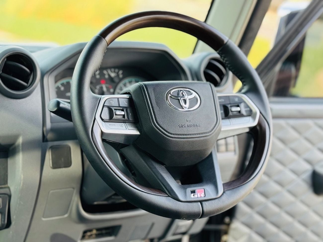 Toyota Land Cruiser Pick Up