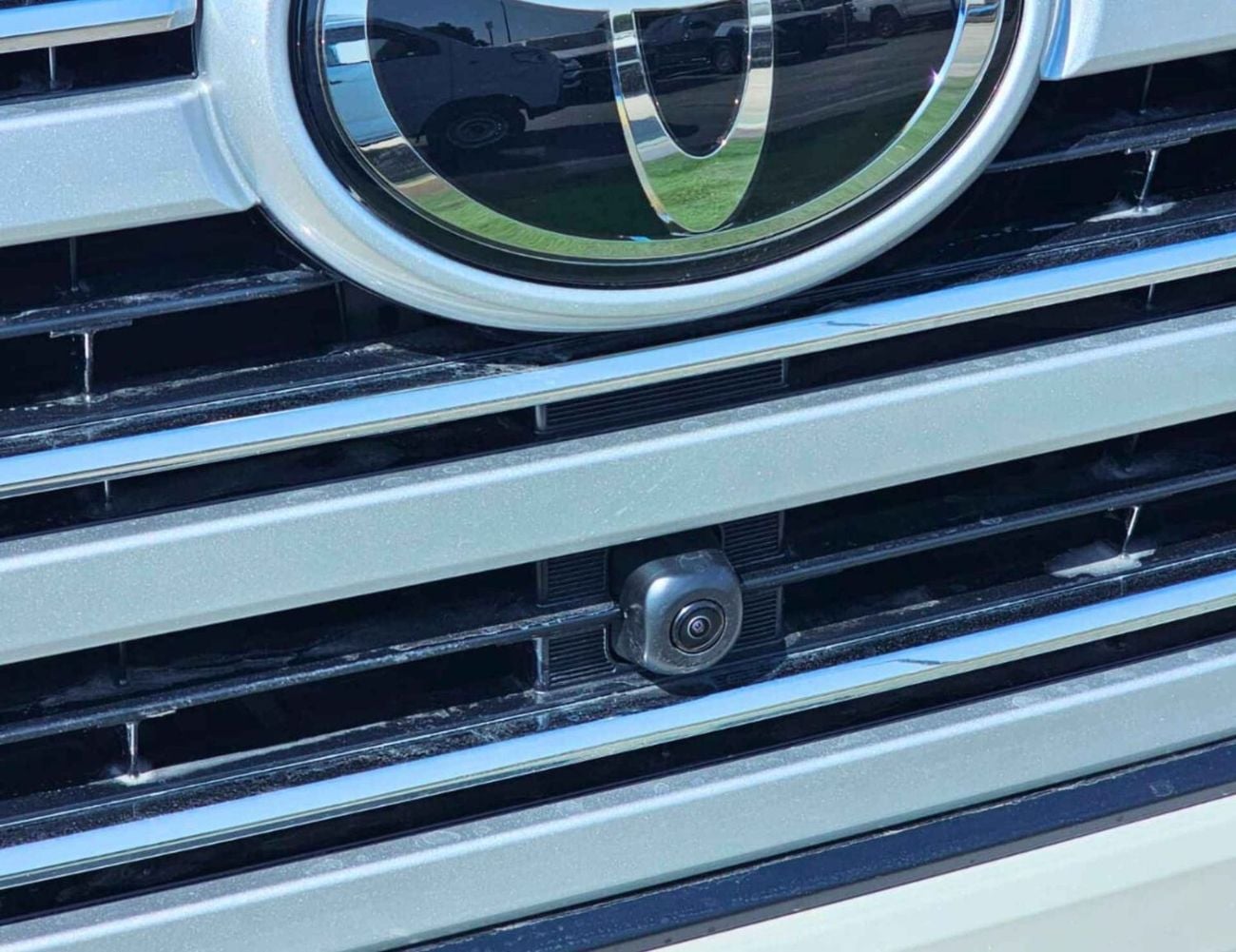 Toyota Land Cruiser VX || 4.0L PETROL V6 | RADAR | BIG DVD | LEATHER WITH MEMORY SEATS (CODE#VX4MA)