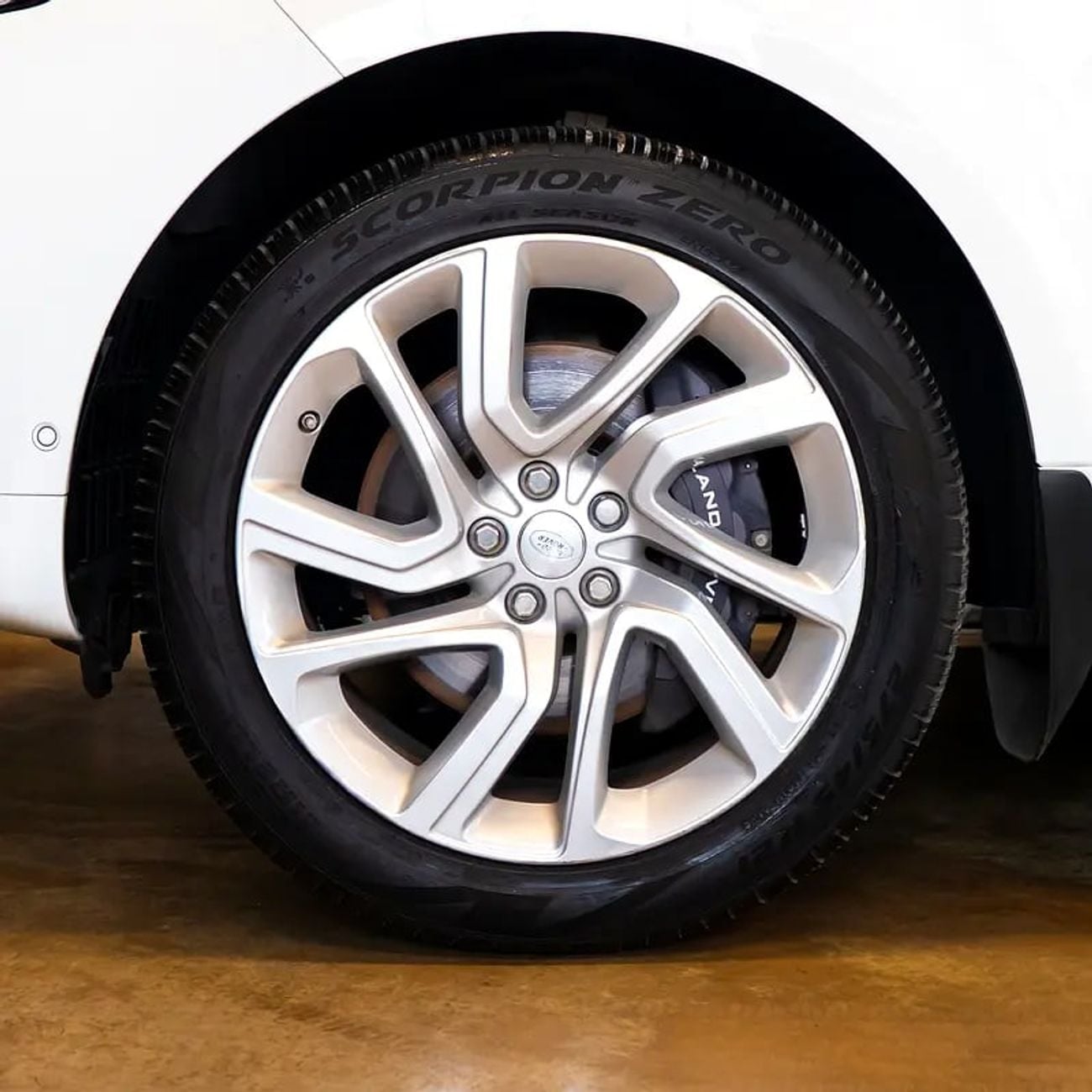 لاند روفر رينج روفر سبورت HSE Dynamic 5.0L 3,161 pm • 0% Downpayment • HSE • 1 Year Warranty