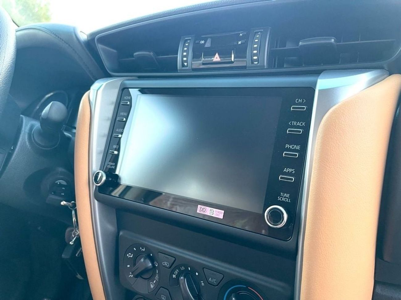 Toyota Fortuner 2022 - 2.7L Petrol, Alloy Rims, DVD Camera, Rear A/C, Four Wheel Drive