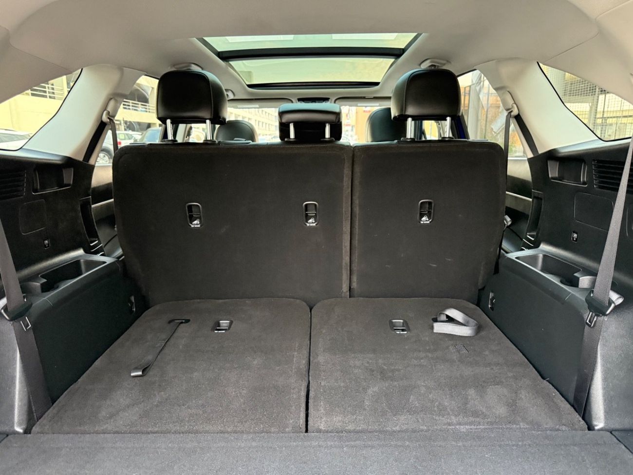 كيا سورينتو 2.5L LX (RWD)