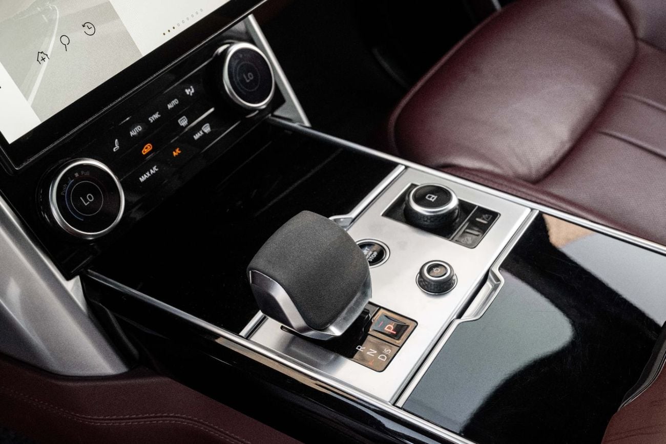 لاند روفر رينج روفر Autobiography Range Rover Autobiography | 9,303 P.M | 0% Downpayment | P530 | V8 | Autobiography | LR Warranty + S