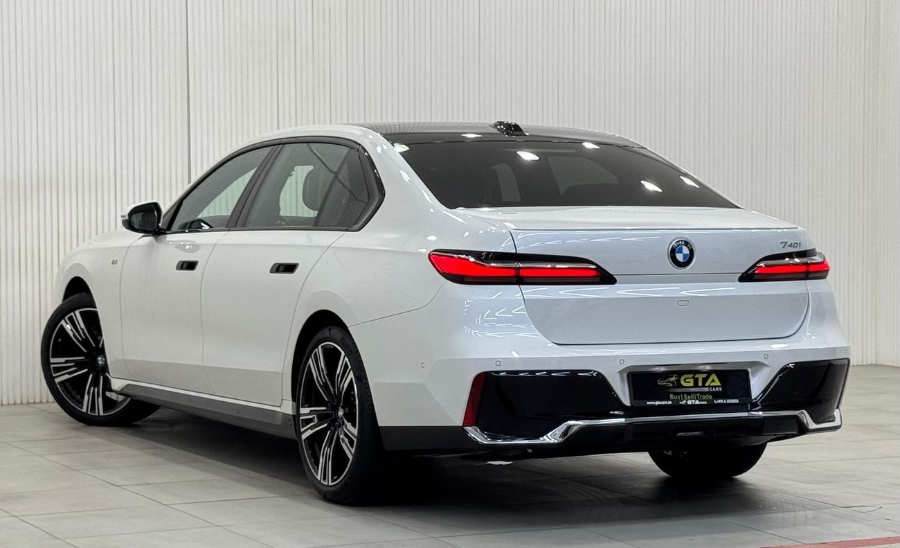 BMW 740Li M-Sport 2023 BMW 740i M-Sport, June 2028 BMW Warranty + Service Pack, Fully Loaded, Very Low Kms, GC