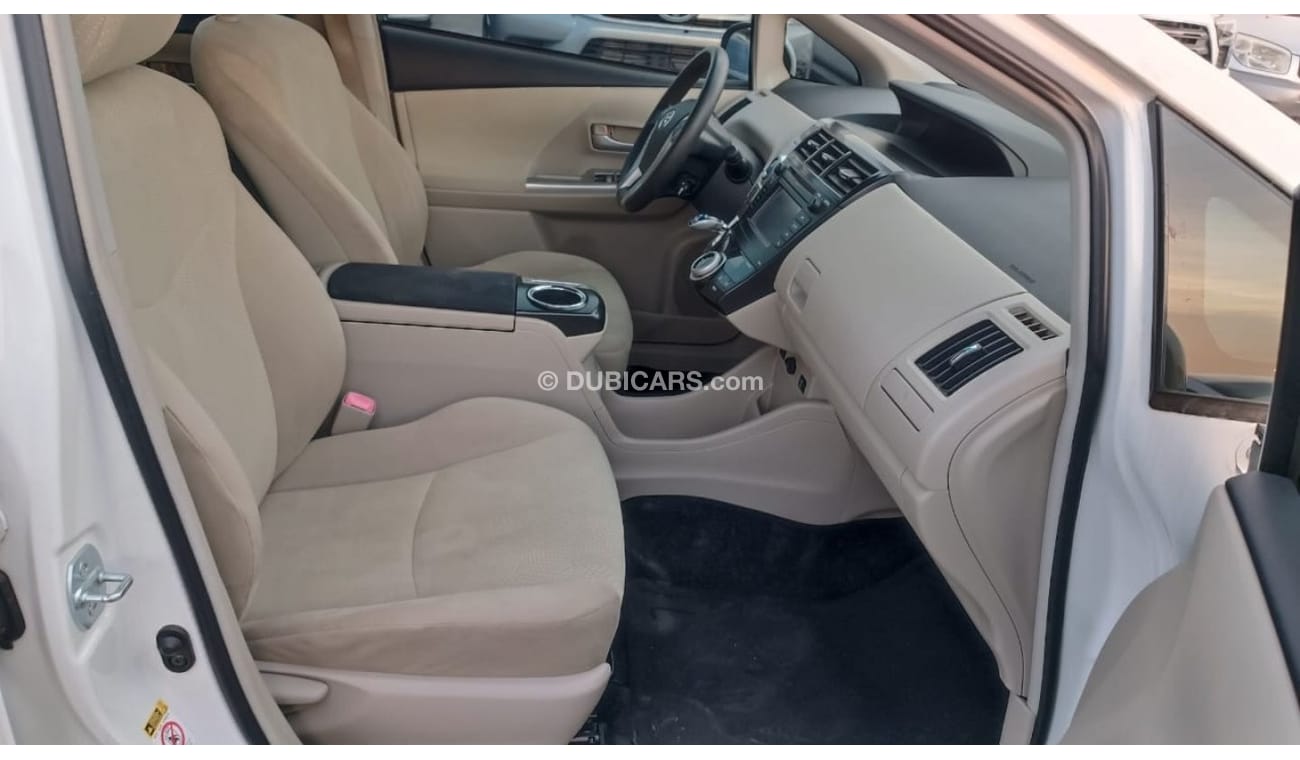 Toyota Prius Alpha 1.8L Hybrid 2011MY ( Used Car )