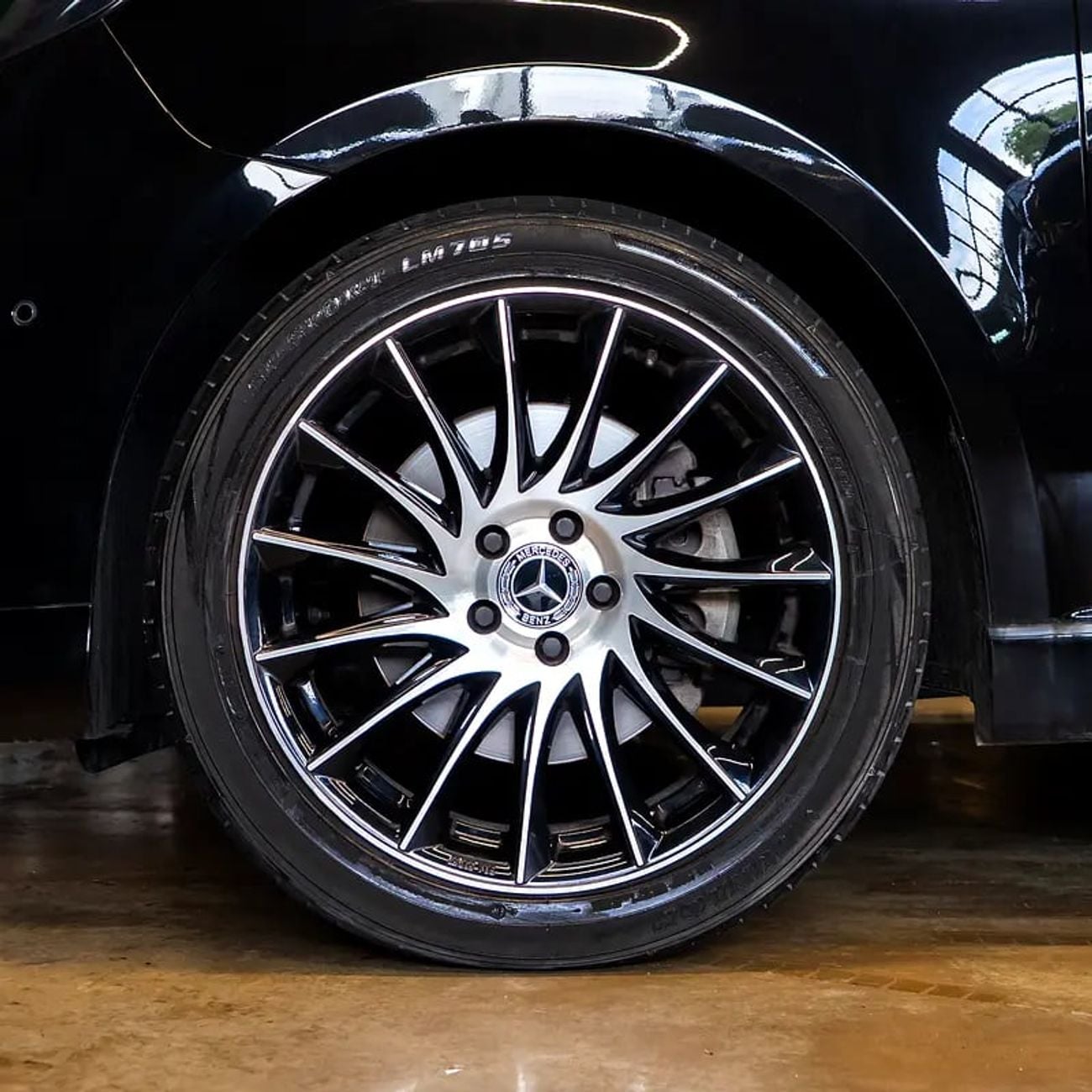 مرسيدس بنز V 250 V 250 - GCC Specs - Brand