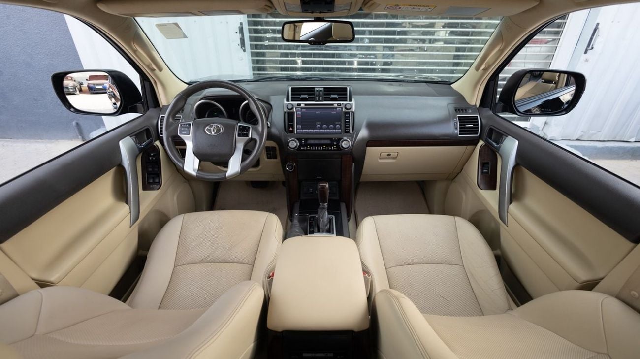Toyota Prado VXR 4.0L 4WD Toyota Land Cruiser Prado 2017 GCC specs for 1,704.00 AED monthly