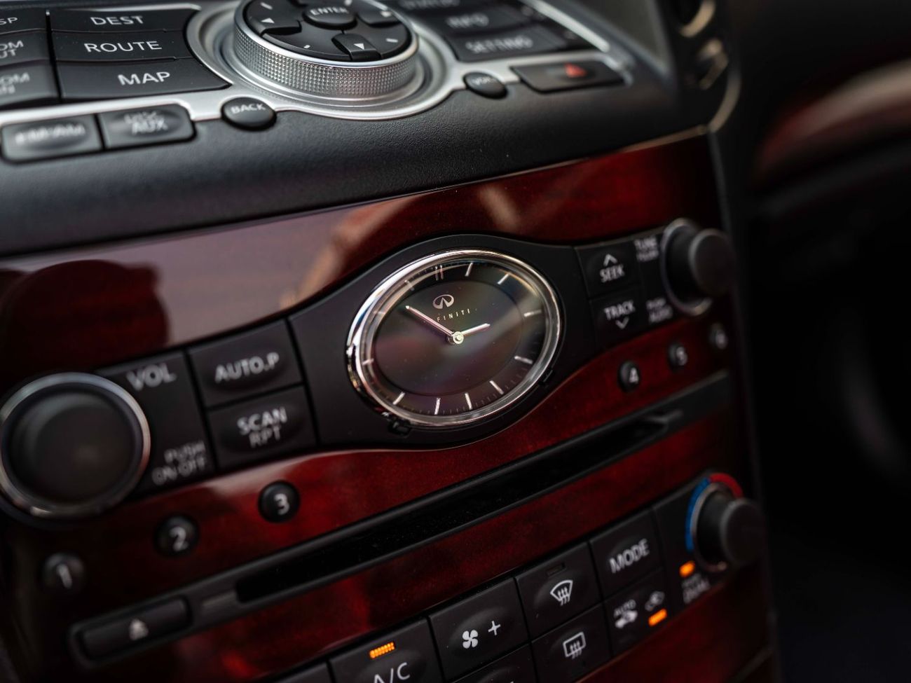 Infiniti Q60 CONVERTIBLE