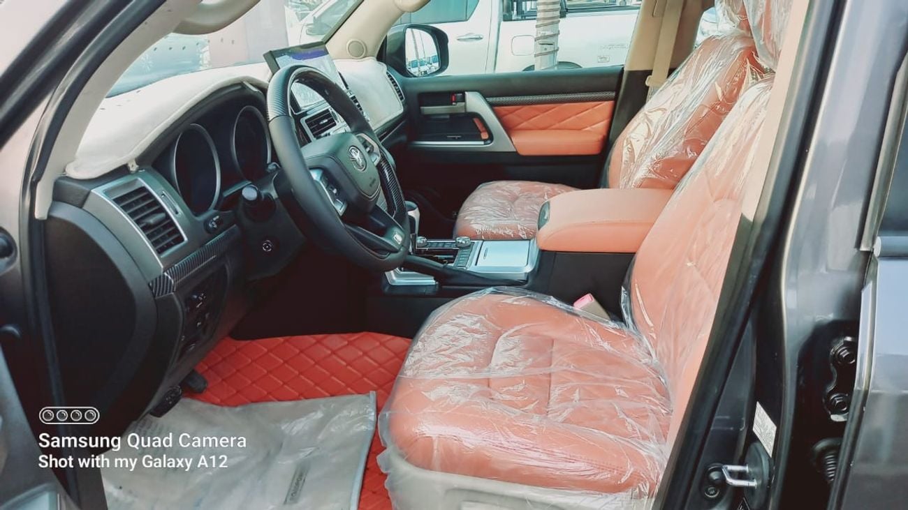 تويوتا لاند كروزر TOYOTA LAND CRUISER VXR 2009 (UPGRADE IN 2022) 8 CYLINDER ENGINE 4.7 (KM 292603) PRICE 85000 AED cle