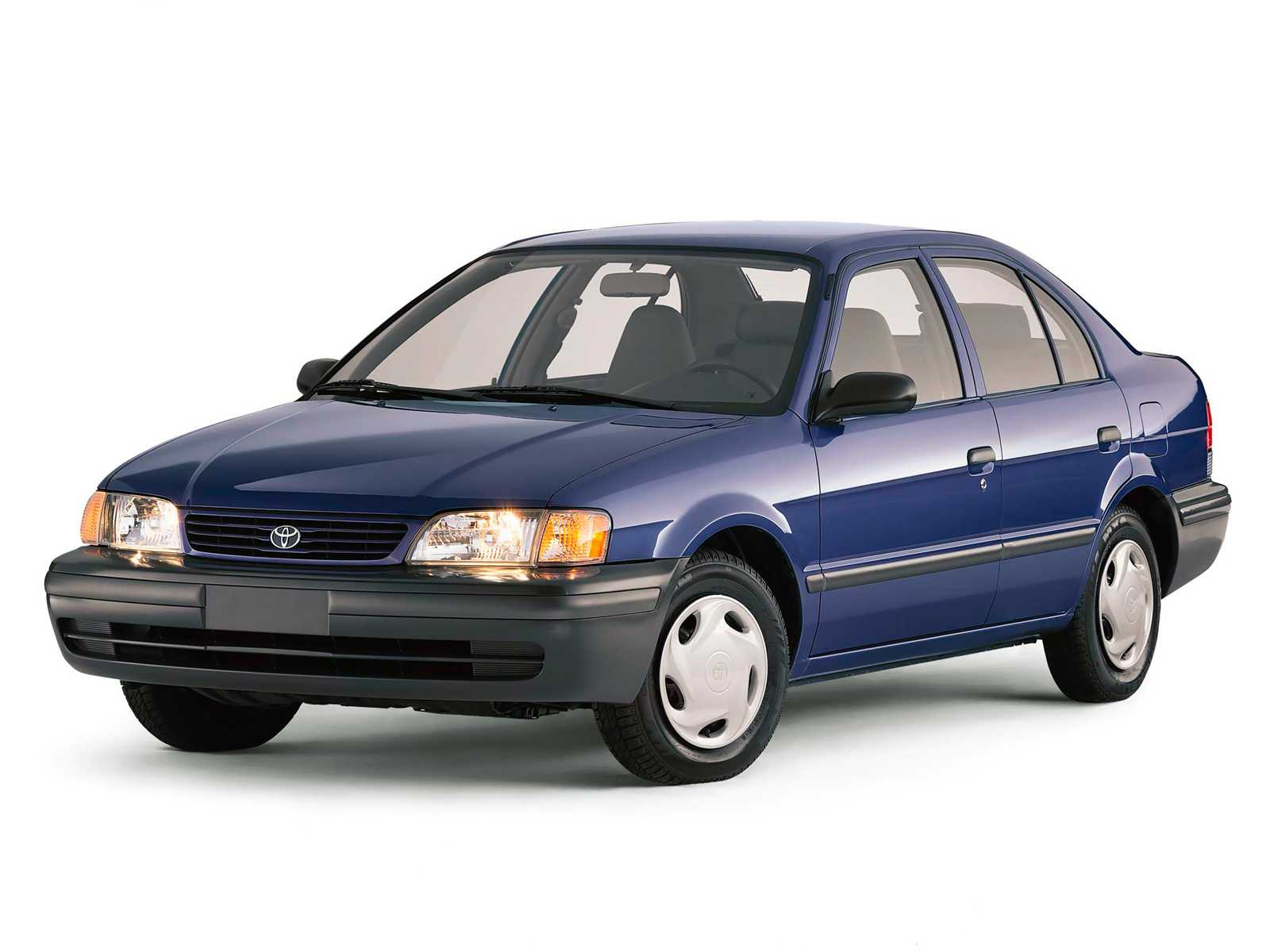 Toyota Tercel cover - Front Left Angled