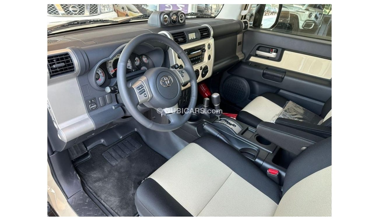 Toyota FJ Cruiser GCC SPEC UNDER WARRANTY FINAL EDITION