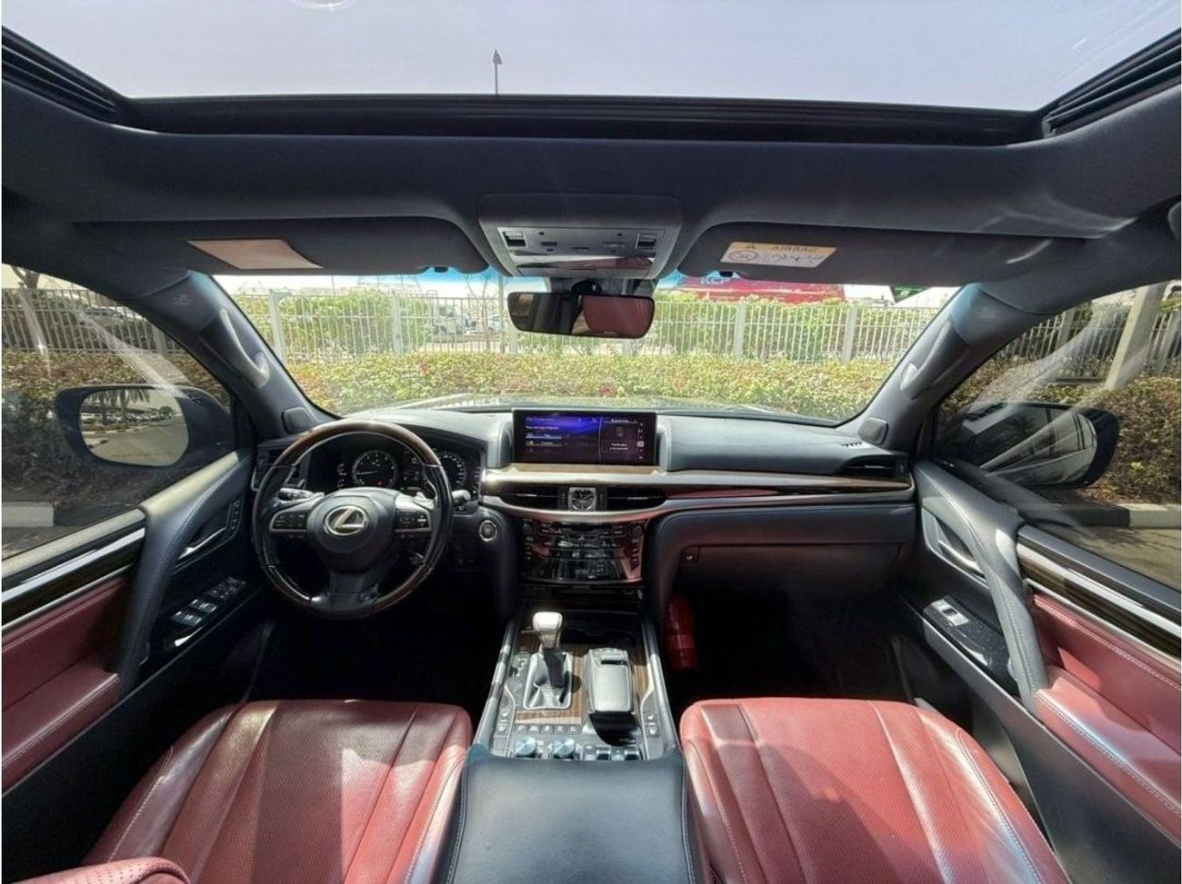 لكزس LX 570 LEXUS LX570 GCC SPECS YEAR 2017 FULL SERVICE HISTORY