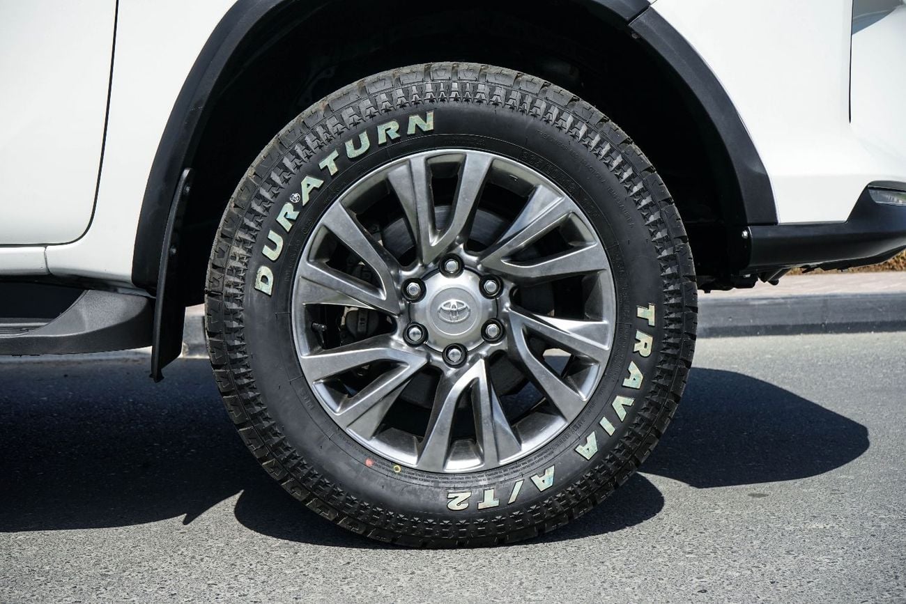 تويوتا فورتونر he 2018 Toyota Fortuner is a rugged, 7-seater mid-size SUV, often praised for its reliability and of