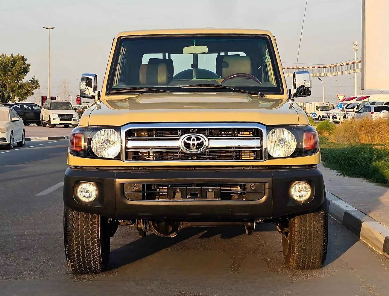 Toyota Land Cruiser Pick Up LC79/ PATROL MANUAL/ DOUBLE CABIN/ EXPORT ONLY / LOT#69619