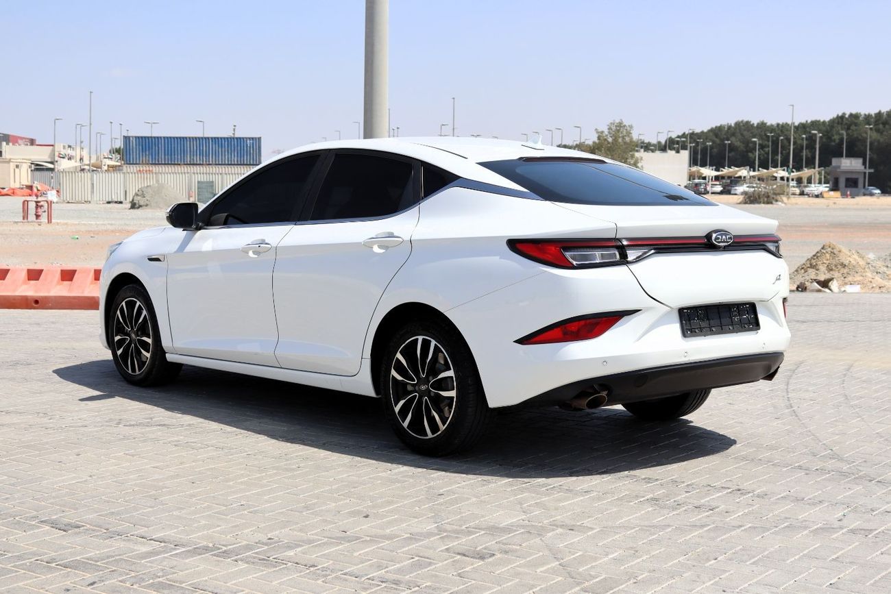 جاك J7 JAC J7 2022 - GCC - FULL OPTION - ACCIDENTS FREE - PERFECT CONDITION INSIDE OUT
