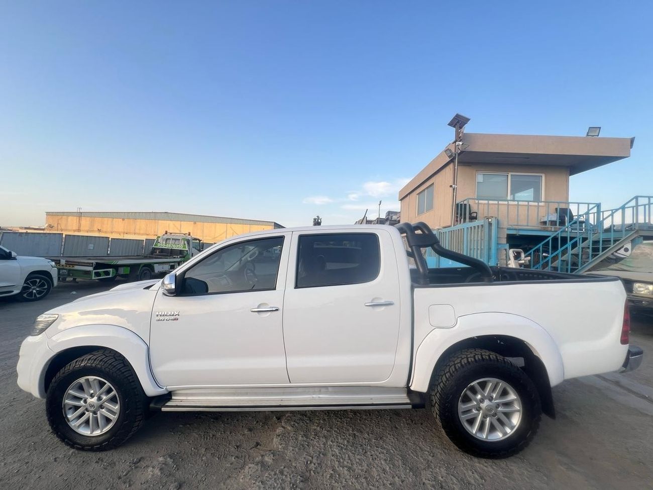 Toyota Hilux DIESEL 3,0 LITER RIGHT HAND DRIVE AUTOMATIC