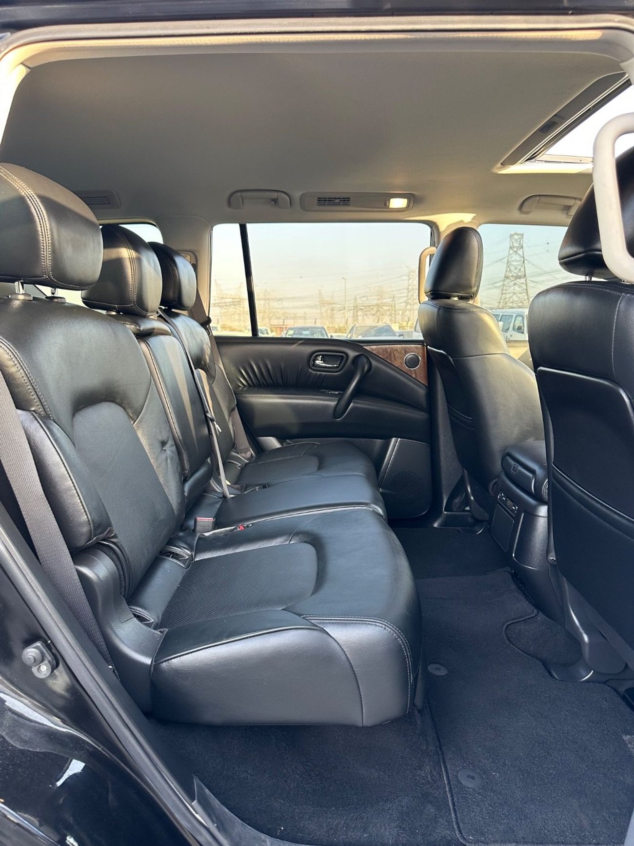 نيسان أرمادا SL 360 camera,Sunroof Full option