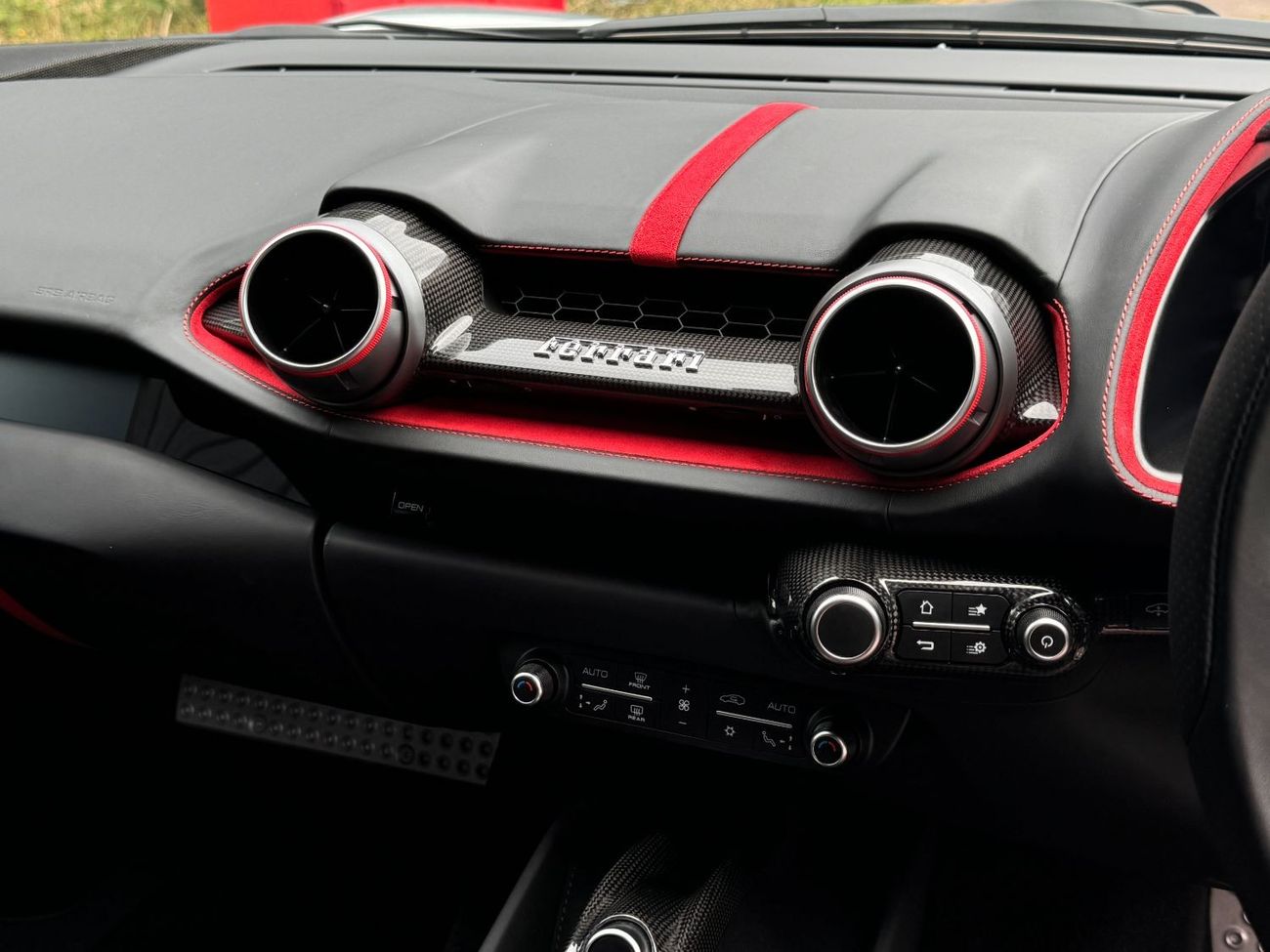 Ferrari 812 Superfast Std