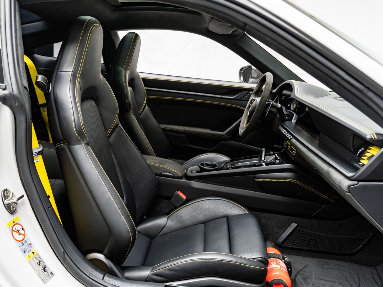 Porsche 911 Carrera GTS 3.0L (450 HP) Coupe