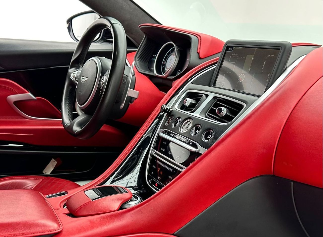 أستون مارتن DB11 2017 Aston Martin DB11 Launch Edition, Excellent Condition, GCC