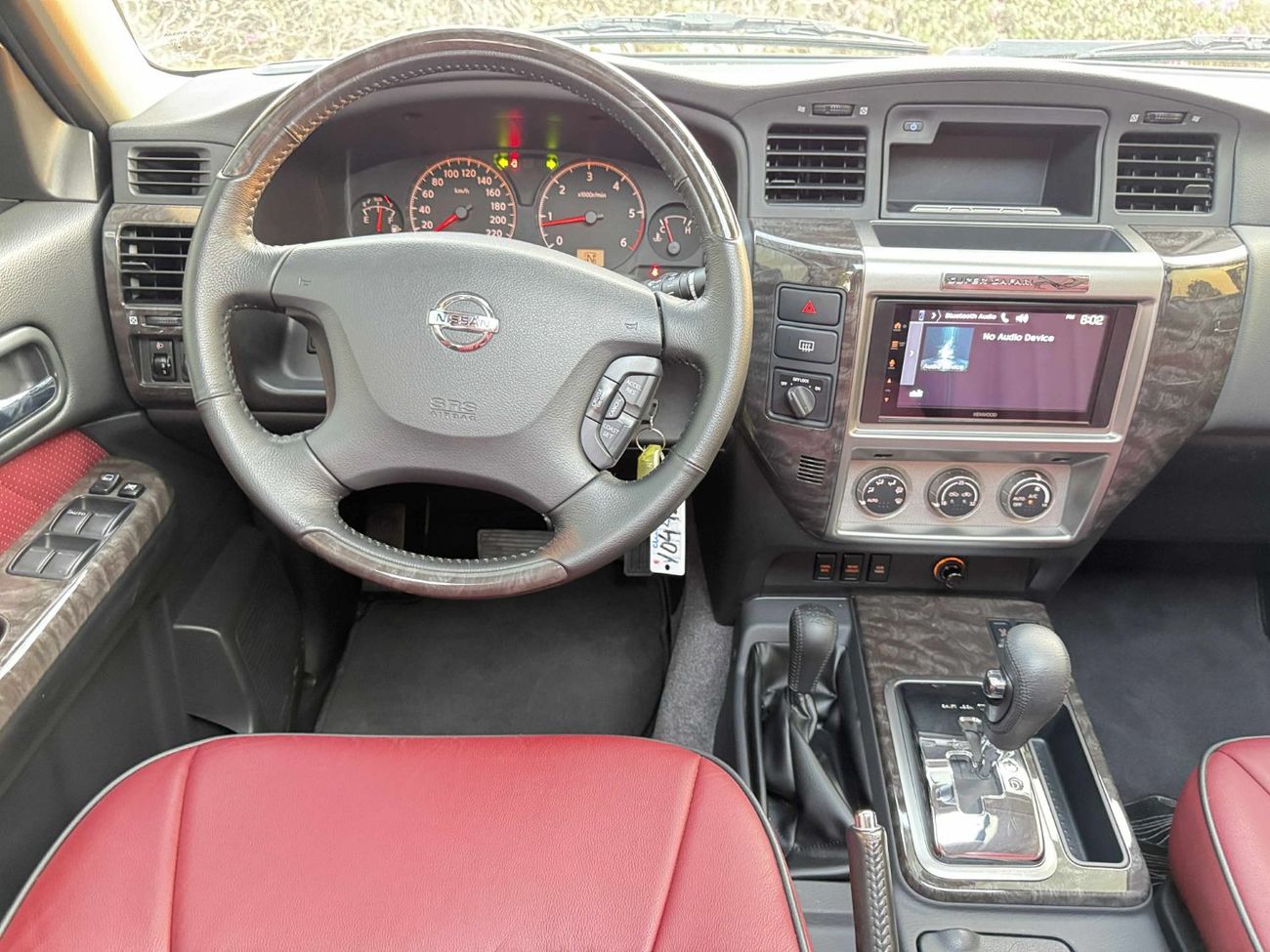 نيسان باترول سوبر سفاري GCC SPEC NEAT AND CLEAN LESS KILOMETER