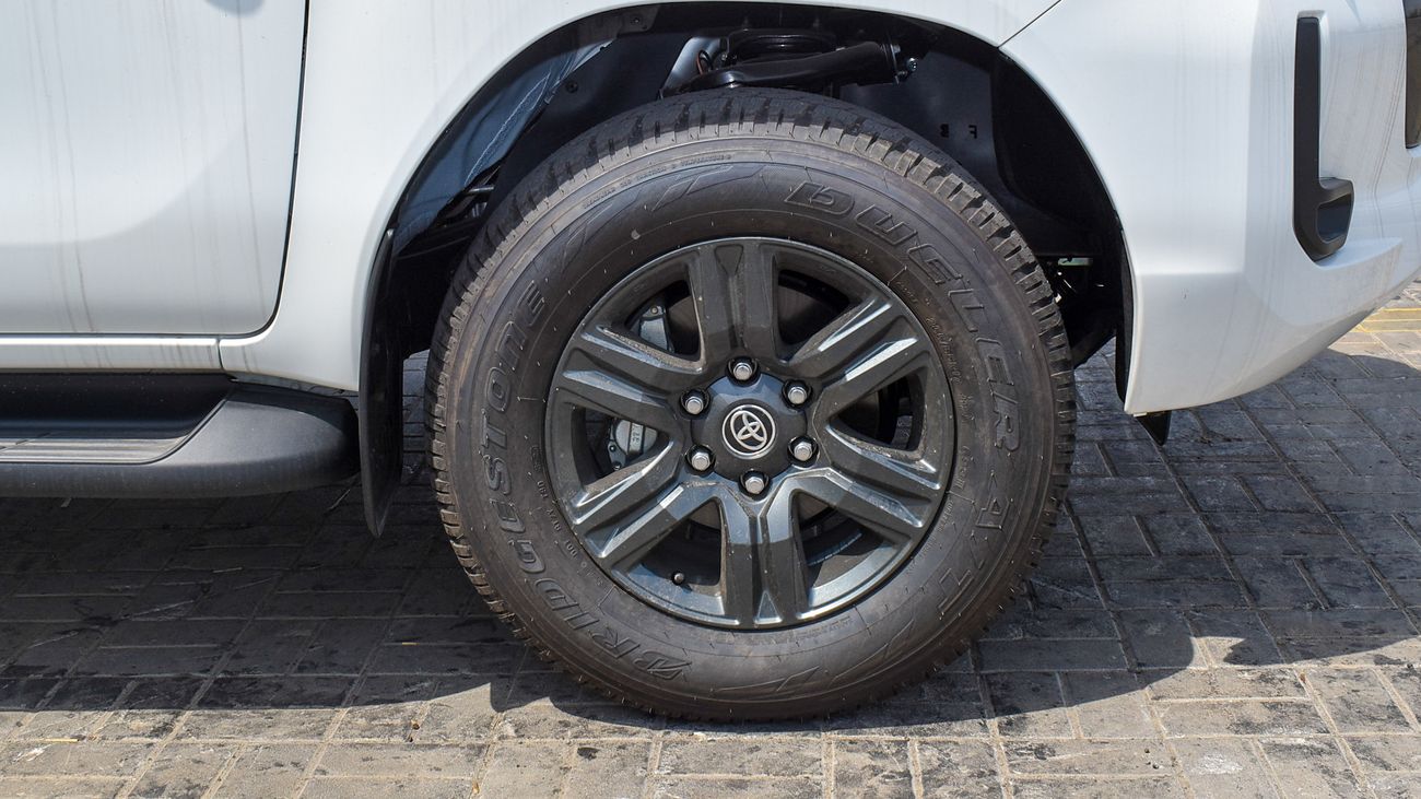 Toyota Hilux 2.7L A/T 4WD YM 2024 (EXPORT ONLY)