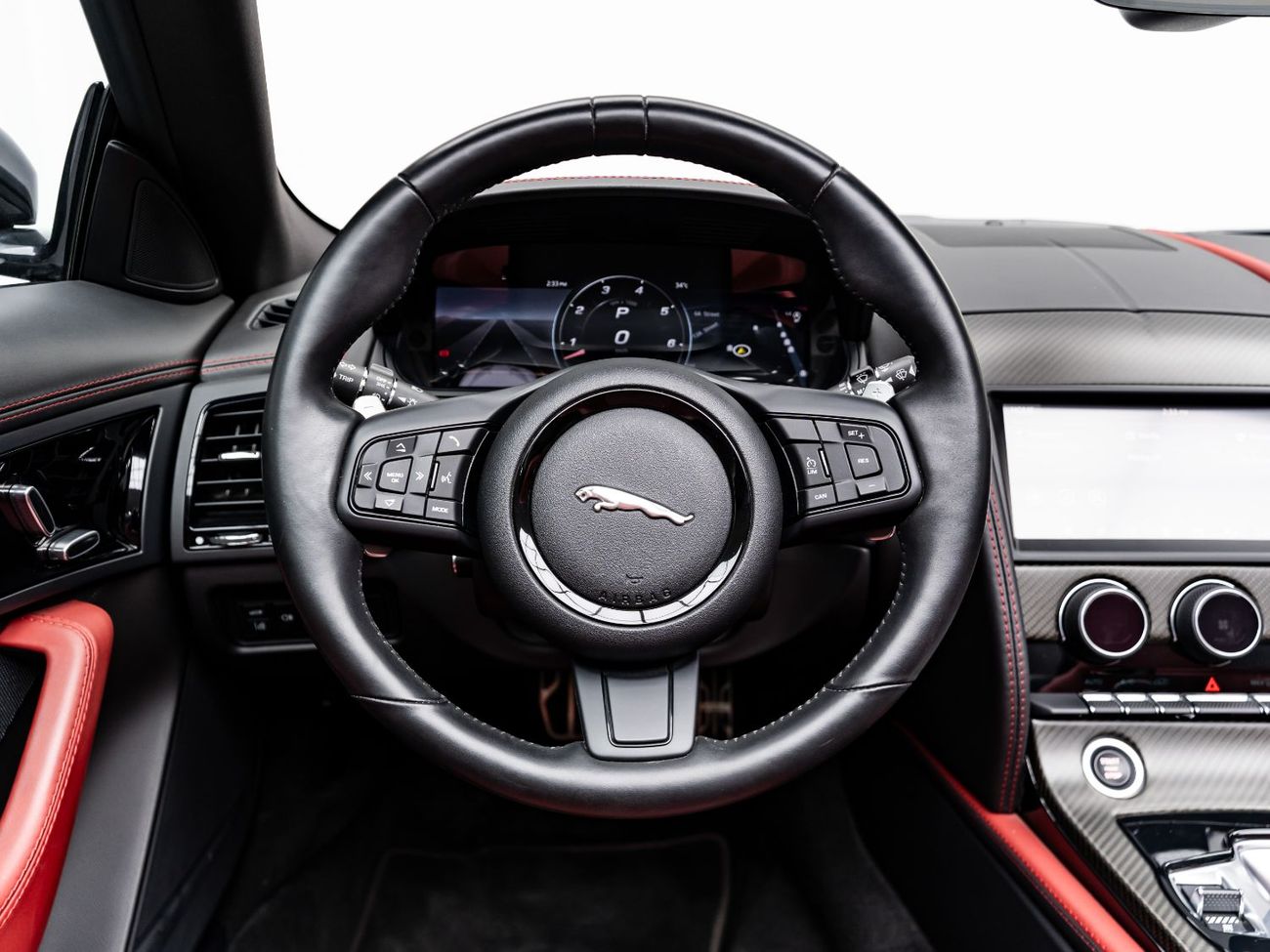 جاكوار F Type R-Dynamic 3.0L (377 HP) Convertible