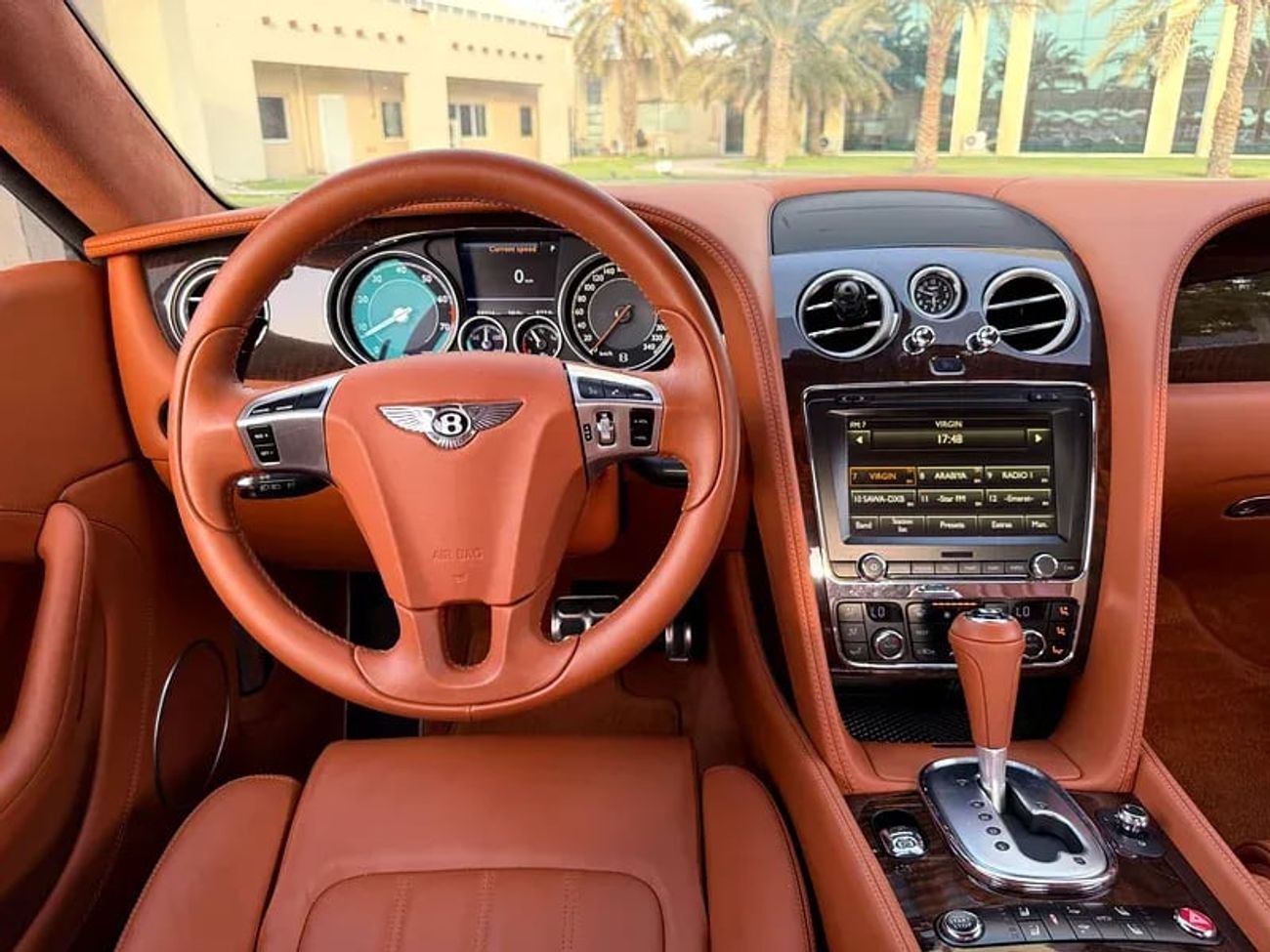 بنتلي كونتيننتال جي تي V8