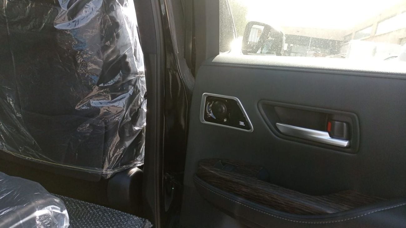 Toyota Land Cruiser VXR 3.5L