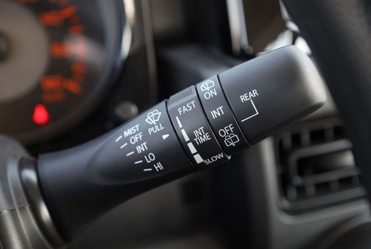 سوزوكي جيمني GL 1.5L (5-Doors)