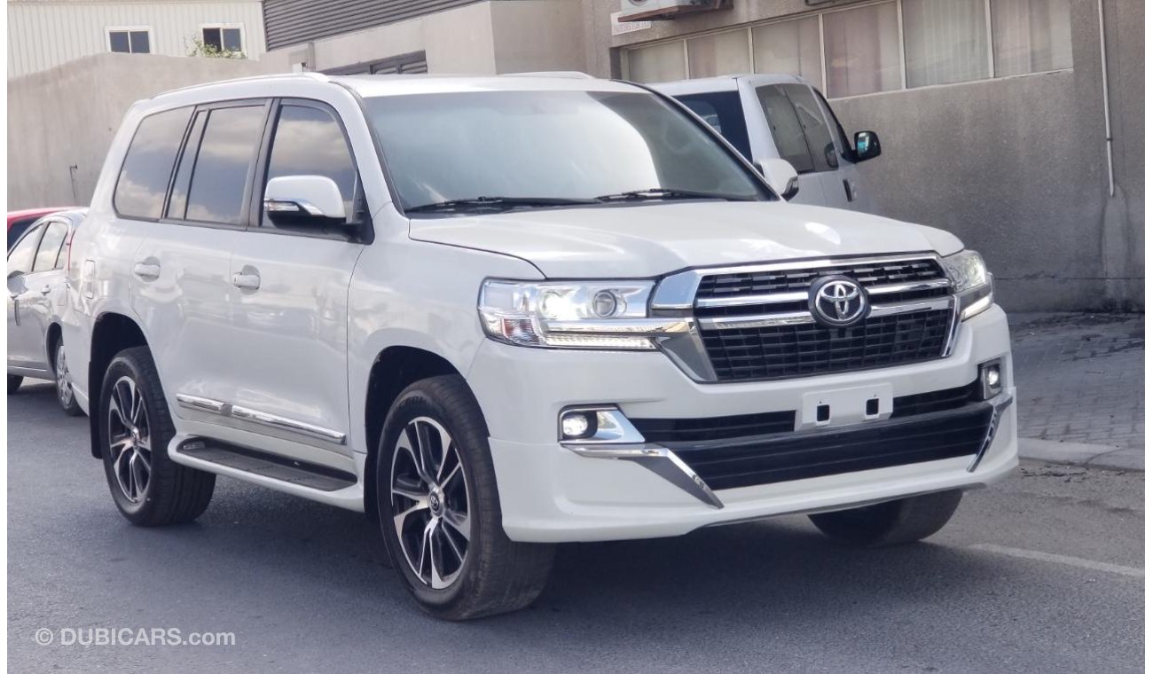 Toyota Land Cruiser 2012 V6 *Shape 2021* Modified 2020 GX "Inside & Outside" *Sun-roof* Perfect Condition