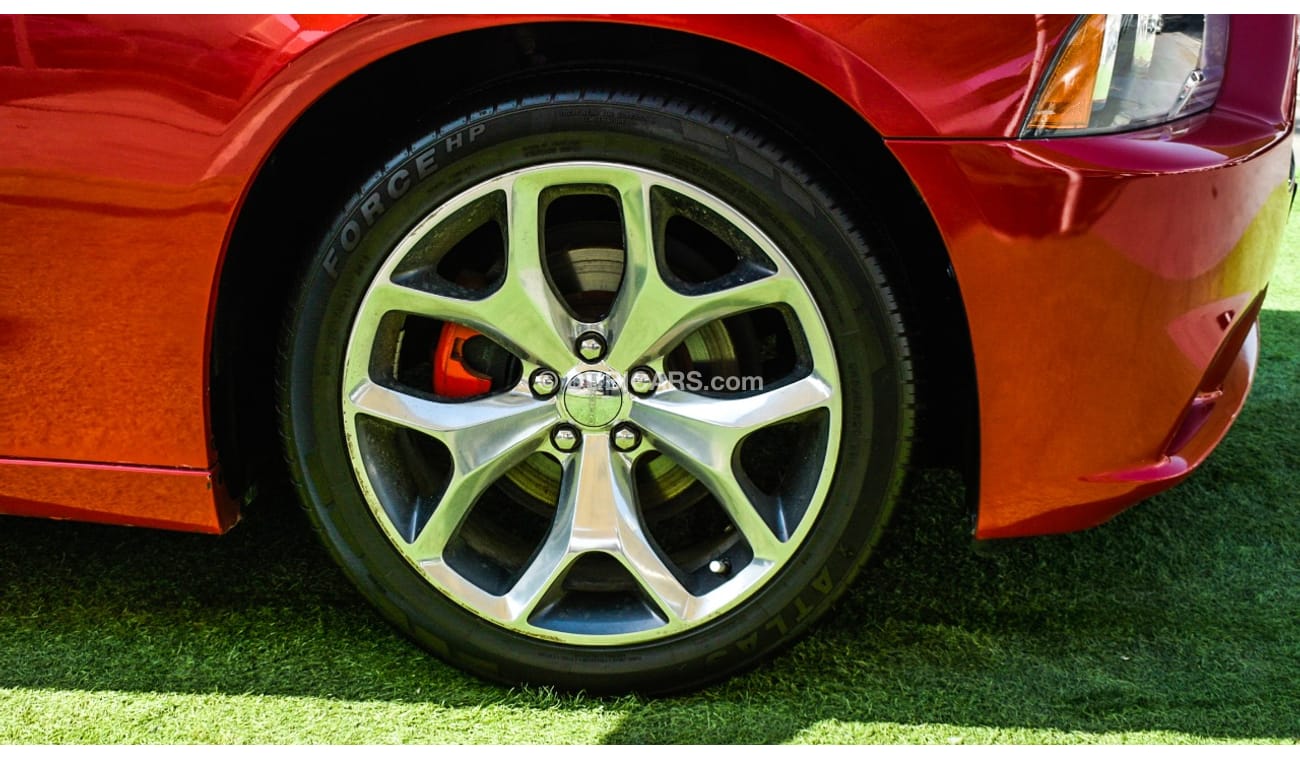 Dodge Charger Import - number one - hatch - leather - rear spoiler - cruise control - alloy wheels - sensors in ex