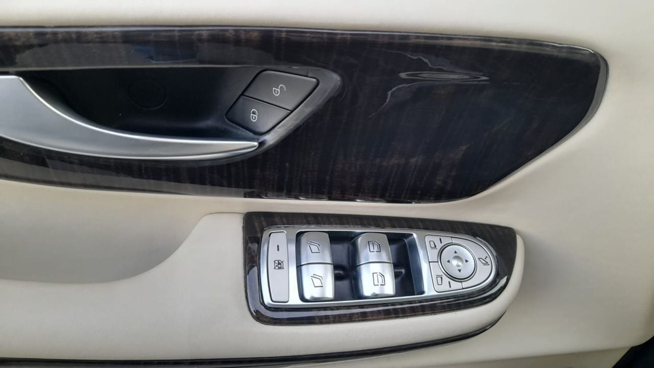 Mercedes-Benz V 250 Vip interior original car low kms personal use from new