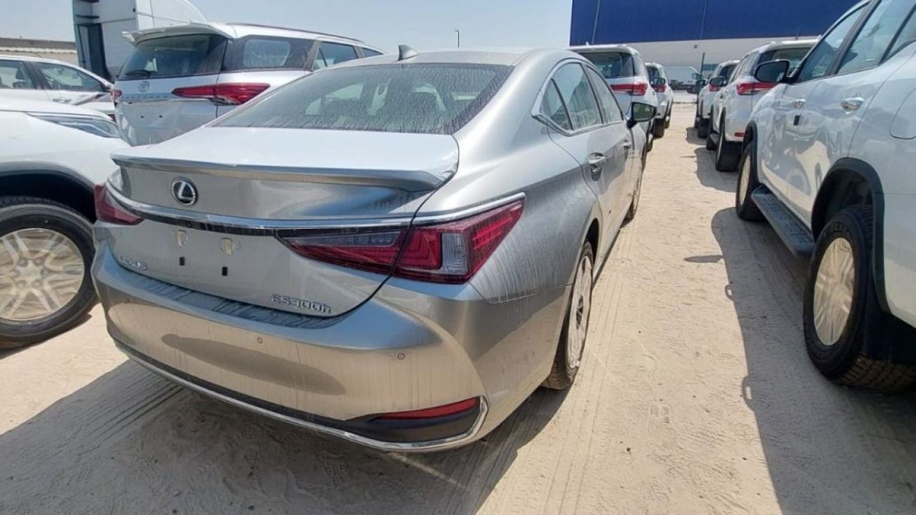 Lexus ES 300 Lexus ES300h 2.5L Hybrid, Sedan, Model 2023