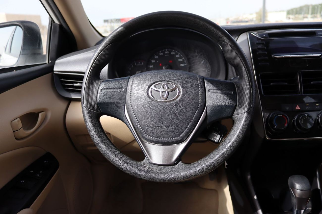 Toyota Yaris GCC ACCIDENTS FREE- ORIGINAL PAINT - SEDAN  - 1.5 CC