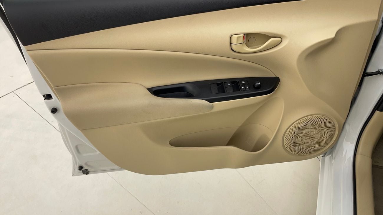 تويوتا يارس SE 1.5 | بدون دفعة مقدمة | اختبار القيادة في المنزل