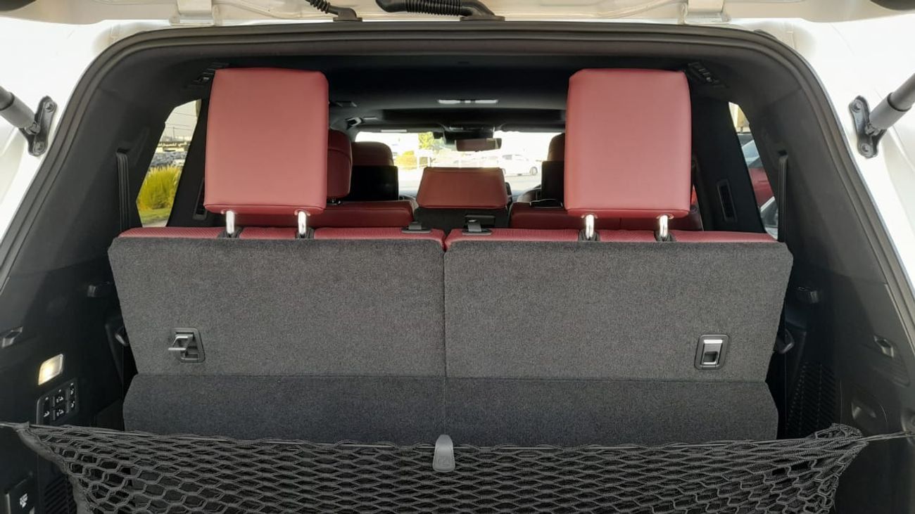 Lexus LX 600 RHD Signature 3.5L