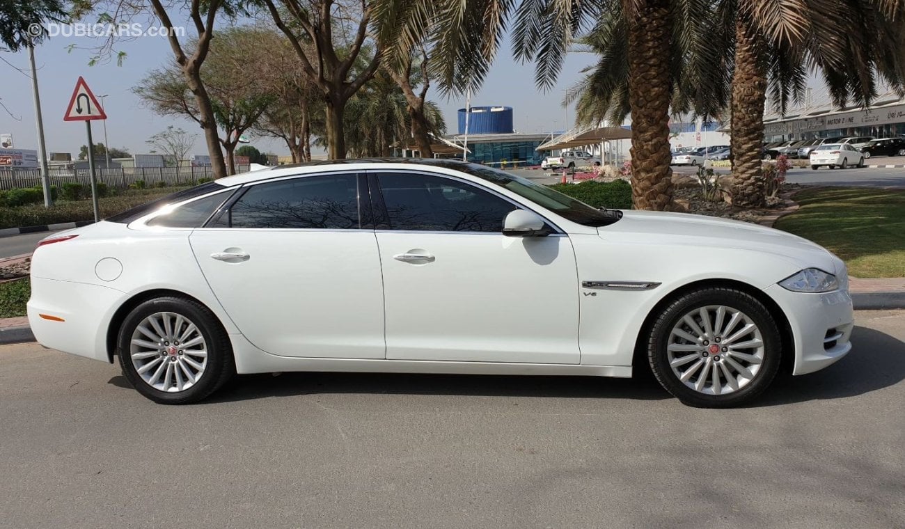 Jaguar XJ L 2015 LUXURY V6 SUPERCHARGED GCC SPECS FULL SERVICE HISTORY