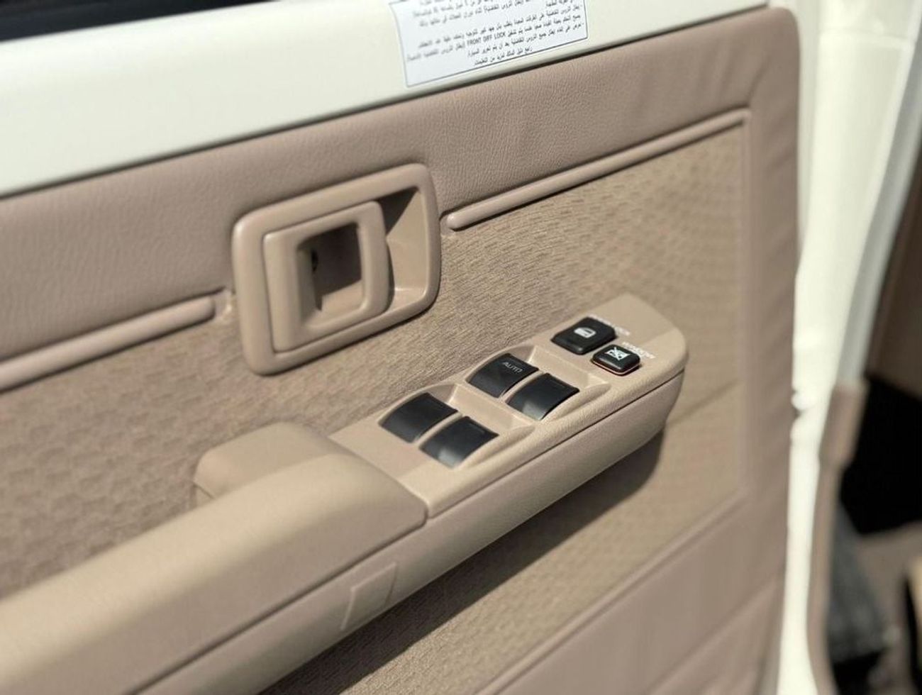 Toyota Land Cruiser EXPORT ONLY - LC 76 basic automatic 4.0