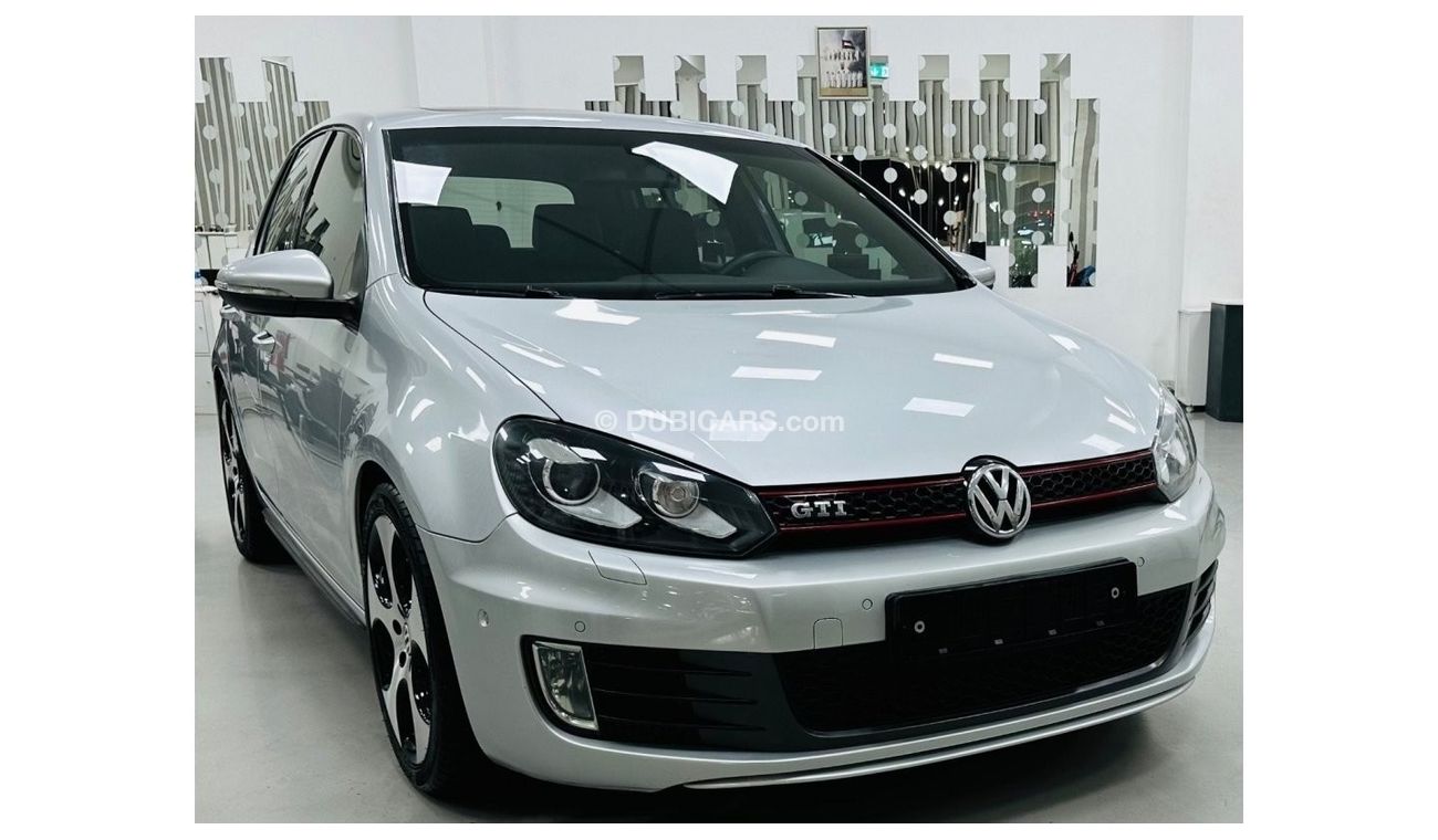 فولكس واجن جولف GCC .. FSH .. Full Options .. Perfect Condition .. GTI .