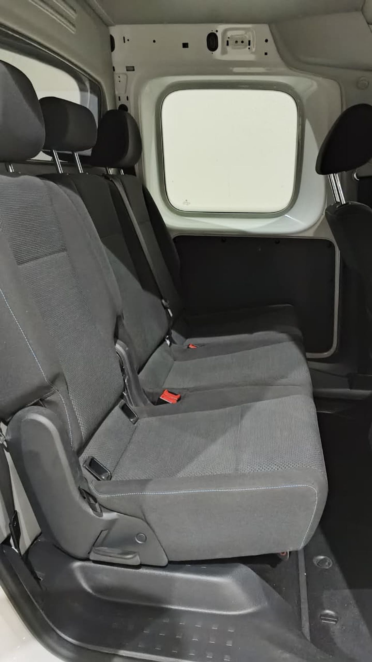 فولكس واجن كادي Non accident