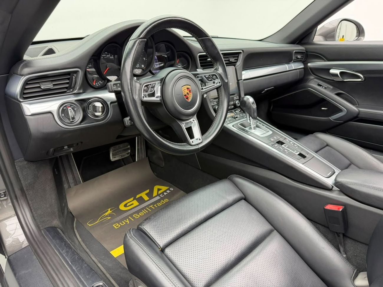 Porsche 911 TARGA 4