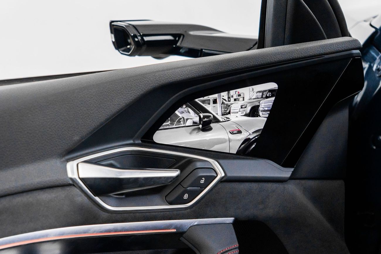 Audi Q8 etron 55 quattro Advanced