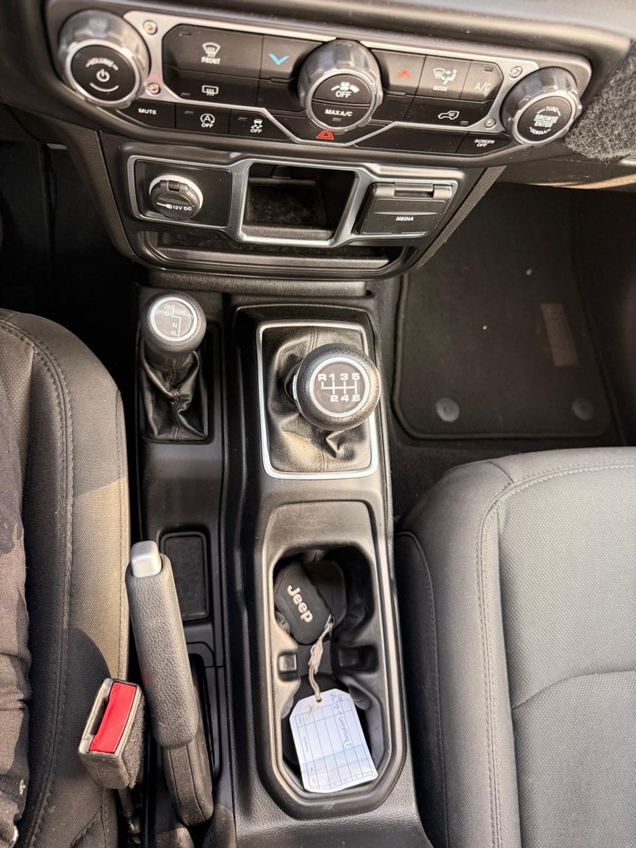 جيب جلادياتور Sport 3.6L