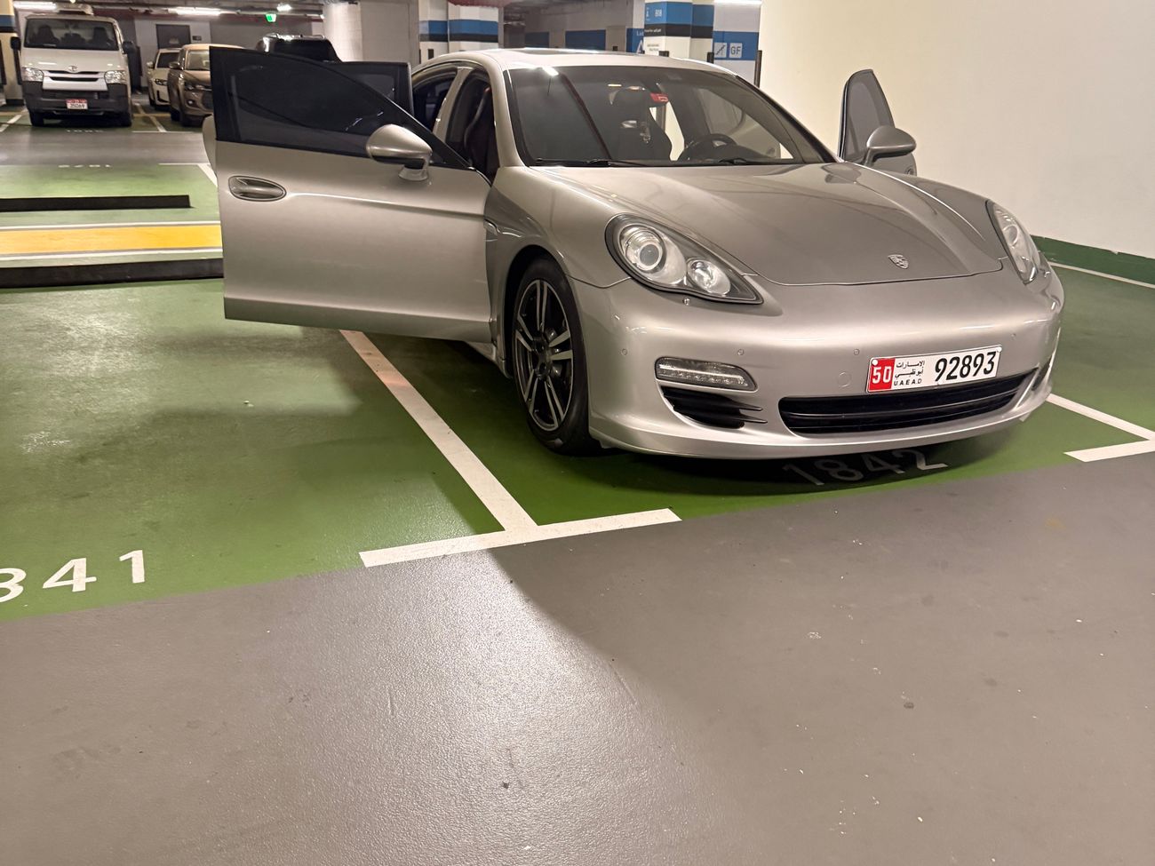 بورش باناميرا V6