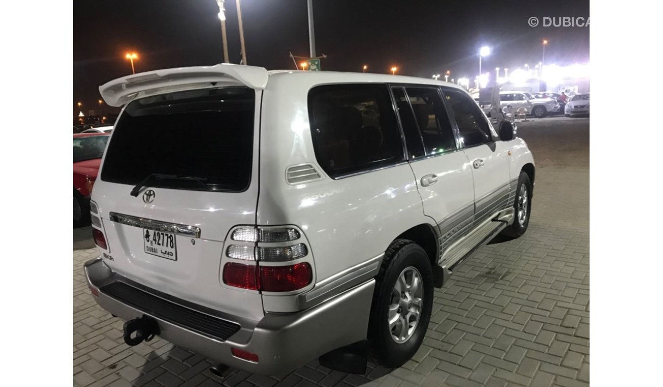 Toyota Land Cruiser تويوتا لاند كروزر2005 خليجي بحالة نظيفة