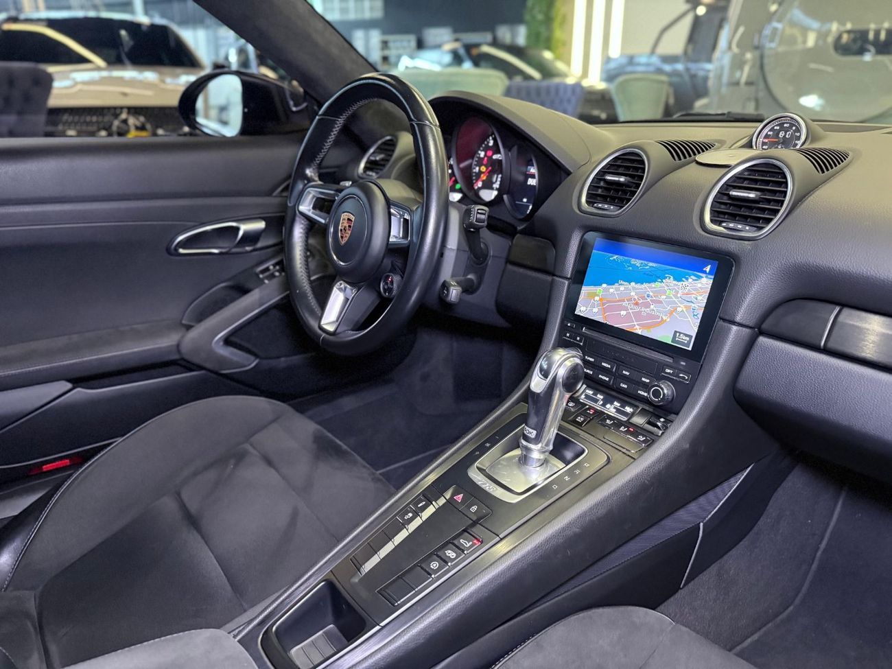 بورش كايمان 718 GTS 4.0L A/T 2020 Porsche 718 Cayman GTS 2.5 - GCC - Full Warranty and Service till 2027