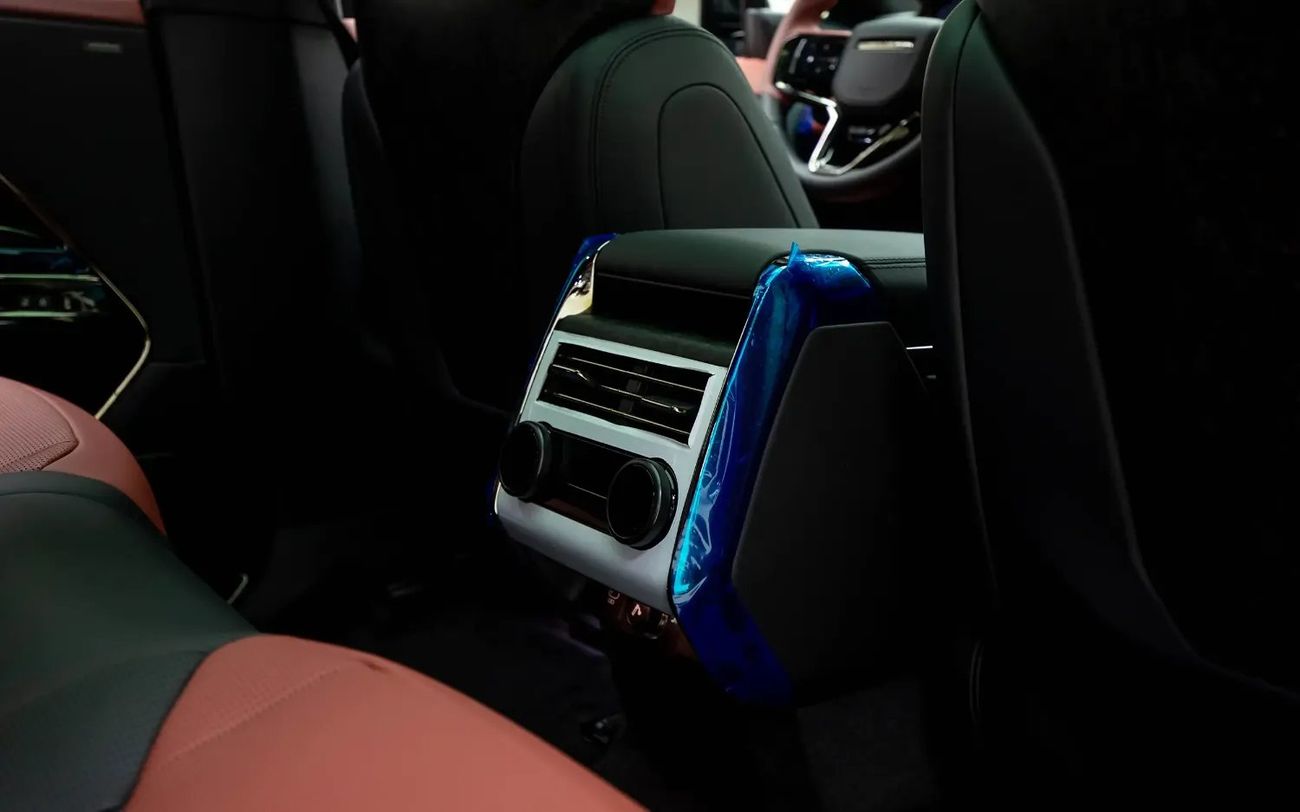 Land Rover Range Rover SV Edition Two - GCC Spec - With Al Tayer Warranty