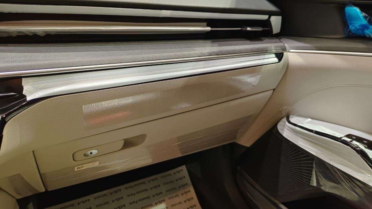 كيا K5 2.5L GDI DOHC, 4-cylinder, Dual CVVT (Euro 4). 5 Seater. 4 Door. FWD