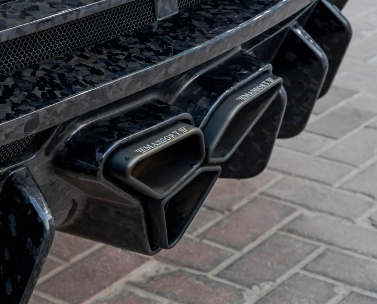 Lamborghini Urus 4.0T LAMBORGHINI URUS MANSORY - CARBON PACKAGE - PREMIUM EXHAUST SYSTEM