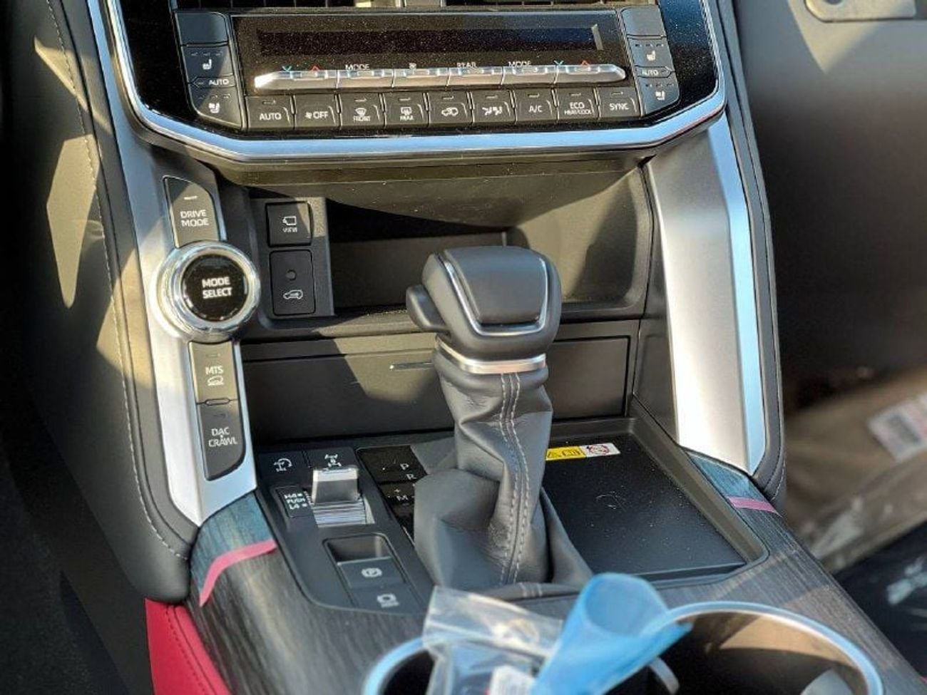Toyota Land Cruiser GR SPORT GR-S 3.5L HEV A/T // 2025 // FULL OPTION WITH RADAR , 360 CAMERA , JBL SOUND SYSTEM // SPEC